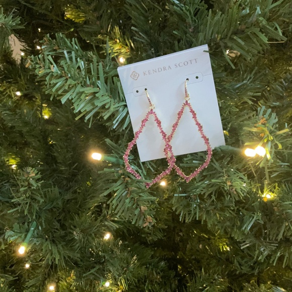 Kendra Scott Sophee Gold Crystal Open Frame Earrings in Pink Crystal - Picture 2 of 2